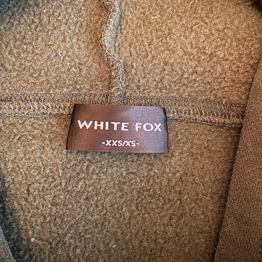 White Fox
All You Need Is Love Hoodie Forest Green, size XXS-XS, USED - Picture 16 of 16